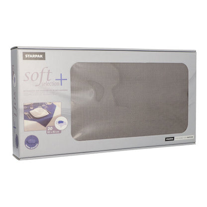 Uma caixa retangular com 20 centros de mesa semelhantes a tecido de tecido não tecido "Soft Selection Plus" da Starpak (80 x 80 cm) possui uma janela transparente, através da qual os guardanapos macios no interior são visíveis. A embalagem predominantemente cinza destaca o logotipo e os detalhes do Soft Selection Plus.