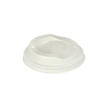 A tampa de cúpula C-PLA de 50 unidades da PAPSTAR GmbH, branca, 2,1 cm de altura, biodegradável, possui um centro elevado com pequenos orifícios para beber e ventilar; retratada sobre um fundo branco simples.