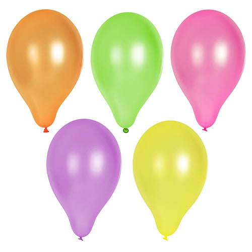 Fünf aufgeblasene PAPSTAR 10 Luftballons Ø 25 cm farbig sortiert der PAPSTAR GmbH in den Farben Orange, Grün, Pink, Lila und Gelb sind in zwei Reihen angeordnet – drei oben und zwei unten – und heben sich so vom weißen Untergrund ab.