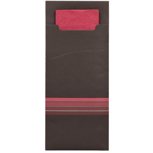 Um envelope de porta-talheres marrom escuro PAPSTAR 520 (20x8,5cm) da PAPSTAR GmbH com um guardanapo vermelho correspondente, que é parcialmente visível no interior, apresenta na parte inferior três listras horizontais vermelhas e cinzas.