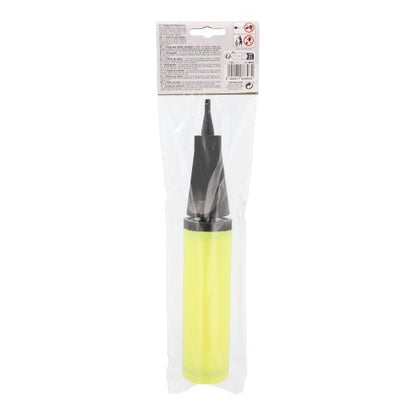 A bomba PAPSTAR para balões de folha da PAPSTAR GmbH é uma bomba manual amarela (28x4,5 cm) que é perfeita como acessório de festa. Está equipada com um bico preto e embalada em um saco transparente com uma etiqueta na parte superior que contém informações sobre o produto e avisos de segurança.
