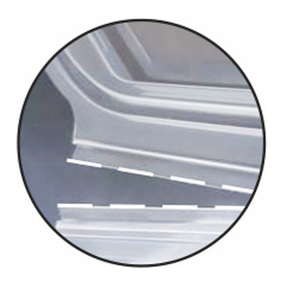 Imagem aproximada de duas peças de carroçaria com uma superfície semelhante aos copos de embalagem Starpak 50 com tampas dobráveis, PP transparente octogonal. Uma linha branca tracejada marca a distância entre as peças horizontalmente alinhadas, representadas num quadro circular.