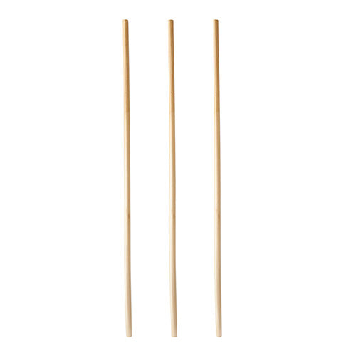 Drei PAPSTAR 100 Trinkhalme aus Stroh („pure“, Ø 4 mm, 20 cm) der PAPSTAR GmbH stehen vertikal und gleichmäßig verteilt vor weißem Hintergrund – sie wirken wie natürliche und nachhaltige Alternativen zu Plastik.