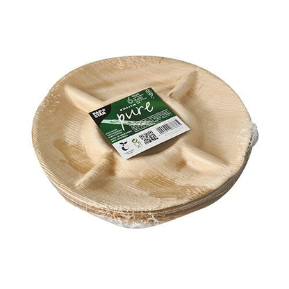 Uma pilha de pratos redondos de folha de palmeira descartáveis com 5 divisões – PAPSTAR 6 pratos, folha de palmeira "puro" 5-dividido da PAPSTAR GmbH – feito de material biodegradável, embrulhado em plástico e com uma etiqueta verde.