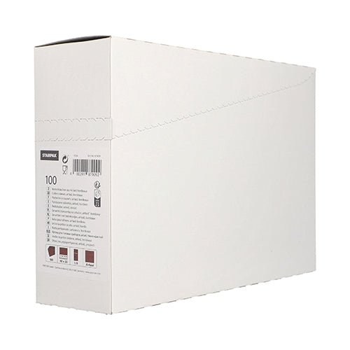 Uma caixa de porta-talheres Starpak 100 Airlaid (40 x 33 cm) está em pé com a tampa parcialmente aberta, revelando uma etiqueta com texto, símbolos e códigos de barras. Frequentemente usada em restaurantes para organizar porta-talheres em um fundo branco simples.