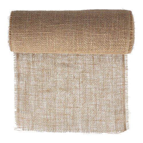 Um rolo de fita decorativa de juta PAPSTAR 10 m natural em rolo da PAPSTAR GmbH, parcialmente desenrolado para destacar sua estrutura de tecelagem grosseira e aberta - ideal para projetos criativos e decoração natural.