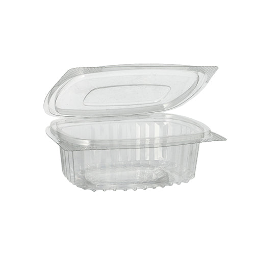 Um recipiente dobrável transparente e oval Starpak 50 de iguarias e saladas com tampa dobrável de R-PET transparente da Starpak está aberto e vazio, com lados e fundo com ranhuras e uma tampa dobrável ajustada.