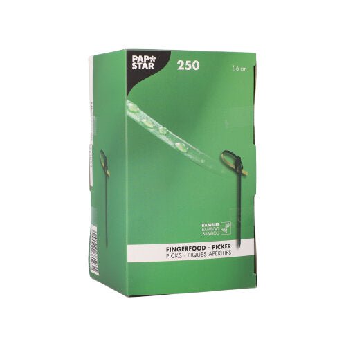 Uma caixa verde com a inscrição "PAPSTAR GmbH" contém 250 palitos de finger food ecológicos e biodegradáveis (cada um com 9 cm). A caixa PAPSTAR 250 palitos de finger food exibe imagens do produto e descrições multilíngues, incluindo inglês e francês.