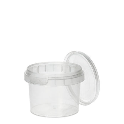 Um recipiente transparente e redondo Starpak 48 Feinkostbecher PP (120 ml, Ø 6,9 cm × 5,1 cm) com tampa e fecho de originalidade está aberto diante de um fundo branco simples.