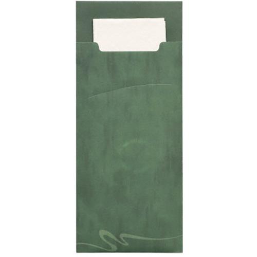 Os porta-talheres PAPSTAR 520 (20 x 8,5 cm) da PAPSTAR GmbH possuem uma capa de papel verde com um padrão de redemoinho discreto, onde se encontra um guardanapo branco de 2 camadas (33 x 33 cm) que sobressai pela borda superior da capa.
