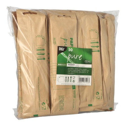 Uma embalagem transparente da PAPSTAR GmbH contém 50 conjuntos de talheres de madeira "pure" com guardanapos, cada um individualmente embrulhado em papel pardo biodegradável e com a inscrição verde "pure".