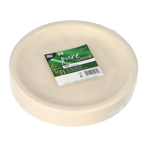 Uma pilha de pratos descartáveis redondos e brancos feitos de resíduos agrícolas da PAPSTAR GmbH, embalados em filme com etiqueta verde-branca "50 puro" e informações do produto.