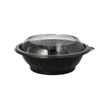 O conjunto de 25 tigelas para salada Starpak inclui recipientes de alimentos pretos de 600 ml feitos de PET (Ø 16,6 cm, altura 5,9 cm) com tampas transparentes e abauladas 'Snap It' feitas de R-PET, ilustrados sobre um fundo branco (25 peças por embalagem).