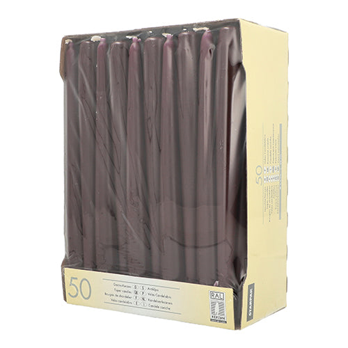 Uma caixa bege Starpak com informações do produto na lateral e na frente contém 50 velas cônicas roxas escuras (Ø 2,2 cm, 25 cm) em uma embalagem de plástico transparente.