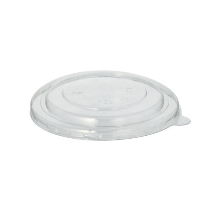 A tampa Starpak 25 para copos de sopa R-PET redonda da Starpak é uma tampa transparente, redonda, feita de R-PET ecológico com um centro ligeiramente elevado e uma aba para fácil remoção, mostrada contra um fundo branco simples.