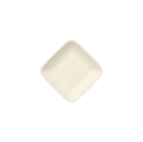 Um prato de finger food de cana-de-açúcar "pure" branco PAPSTAR 50 da PAPSTAR GmbH é quadrado, off-white e é mostrado sobre um fundo branco com os cantos para cima, para baixo, à esquerda e à direita.
