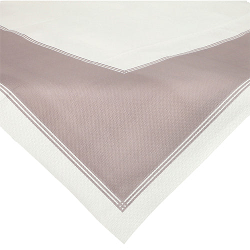 Um centro de mesa Starpak 20, 80x80 cm, semelhante a tecido, da coleção de tecido não tecido "soft selection plus" – branco com borda taupe e listras duplas brancas – mostrado drapeado sobre um canto de mesa.