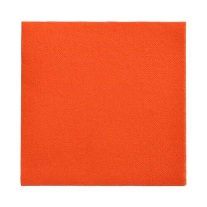 Um único guardanapo laranja PAPSTAR 150 guardanapos "DAILY Collection" 1/4-dobra (32 x 32 cm) da PAPSTAR GmbH está plano sobre um fundo branco.