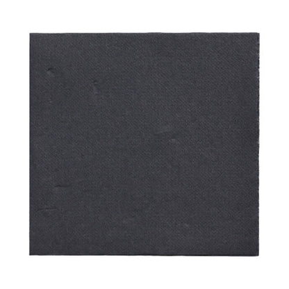 Sobre um fundo branco está um simples guardanapo quadrado preto da coleção de 150 guardanapos "DAILY Collection" da PAPSTAR GmbH (32 x 32 cm, 1/4-dobra), cuja superfície aparece lisa com leve textura e sem padrões ou motivos visíveis.