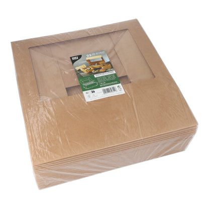 Uma pilha de caixas de cupcakes quadradas de 25 PAPSTAR 10 cm com janela de visualização de PLA da PAPSTAR GmbH está embalada em plástico; no topo há uma etiqueta de produto com imagens e texto.