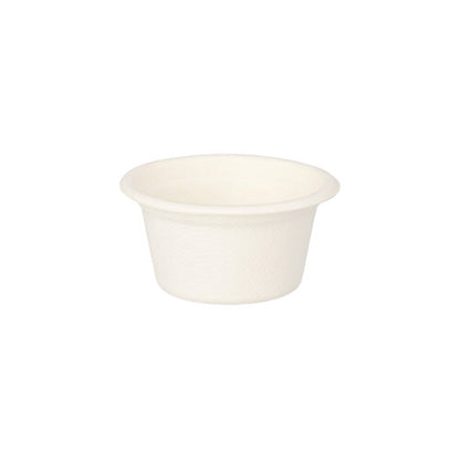 As tigelas para molho de cana-de-açúcar "pure" Ø 6 cm, branco (conjunto de 12) da PAPSTAR GmbH são ecológicas, biodegradáveis e vistas como pequenas tigelas de papel isoladas em fundo branco.