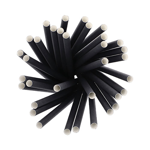 Uma vista de cima dos PAPSTAR 100 palhas de agitar de papel Ø 10 mm · 21 cm da PAPSTAR GmbH, dispostas em círculo – palhas de papel pretas biodegradáveis com interior branco, ideal para anfitriões conscientes do ambiente e para um prazer sustentável dos batidos.