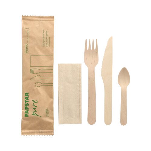 Os PAPSTAR 50 conjuntos de talheres de madeira "pure" da PAPSTAR GmbH contêm garfo, faca, colher e um guardanapo no saco de papel – biodegradável e sustentável para a sua mesa.