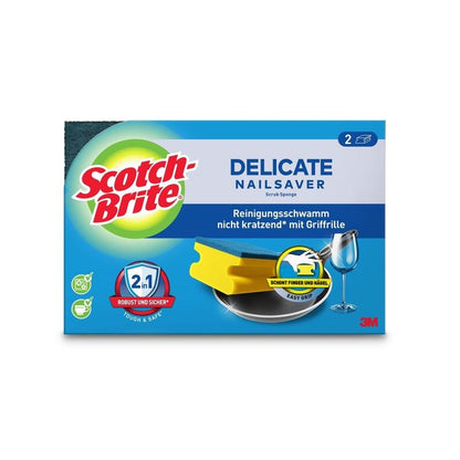 A imagem mostra uma caixa de esponja com pega não abrasiva Scotch-Brite® Delicate da 3M Deutschland GmbH com uma embalagem que contém imagens do produto, o logotipo Scotch-Brite e um texto em alemão para limpeza sem riscos em superfícies sensíveis.