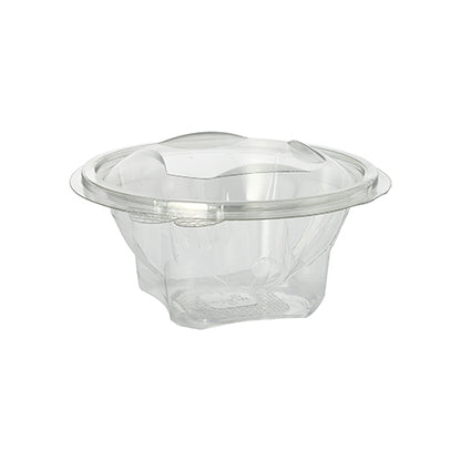 As tigelas de delicatessen e saladas Starpak 50 com tampa dobrável são recipientes transparentes e redondos de R-PET da Starpak, ideais para saladas ou sobremesas. A tigela transparente e vazia aparece sobre um fundo branco simples.