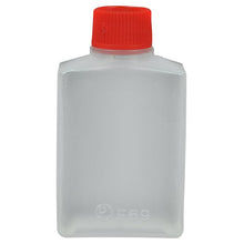 O recipiente de soja da Abena Re-Seller GmbH é um recipiente de plástico retangular e transparente com tampa de rosca vermelha sobre um fundo branco. É ideal para o armazenamento ecológico de grãos de soja e possui uma pequena marca em relevo perto da base.