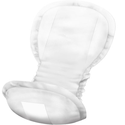 Close-up de um almofada de maternidade ABENA, Premium da Abena Re-Seller GmbH (embalagem com 15 unidades), inclinada sobre um fundo branco. A almofada tem uma forma contornada, uma superfície texturizada e alta capacidade de absorção - ideal como pensos para o período pós-parto.