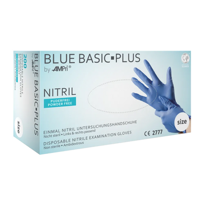Uma caixa retangular para luvas de nitrilo AMPri BASIC-PLUS sem pó, várias cores | Caixa (200 unidades). As luvas são não estéreis e adequadas para ambas as mãos. A caixa mostra uma luva azul e detalhes do produto em várias línguas, com indicação dos tamanhos.