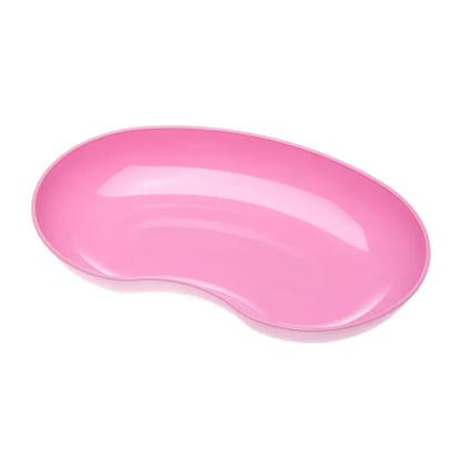 Na imagem, é visível uma bacia de plástico rosa em forma de rim sobre um fundo branco. A bacia renal de plástico AMPri MED-COMFORT 24 cm 600 ml da AMPri Handelsgesellschaft mbH tem bordas lisas e baixa profundidade e é frequentemente usada na área médica como um utensílio médico útil para armazenamento de instrumentos ou resíduos.