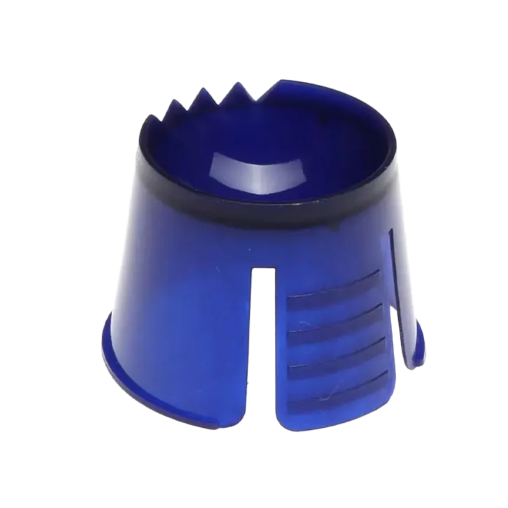 Um recipiente descartável AMPri PP Dappen azul e redondo feito de polipropileno com bordas serrilhadas e fendas verticais, que lembra um dedal virado.