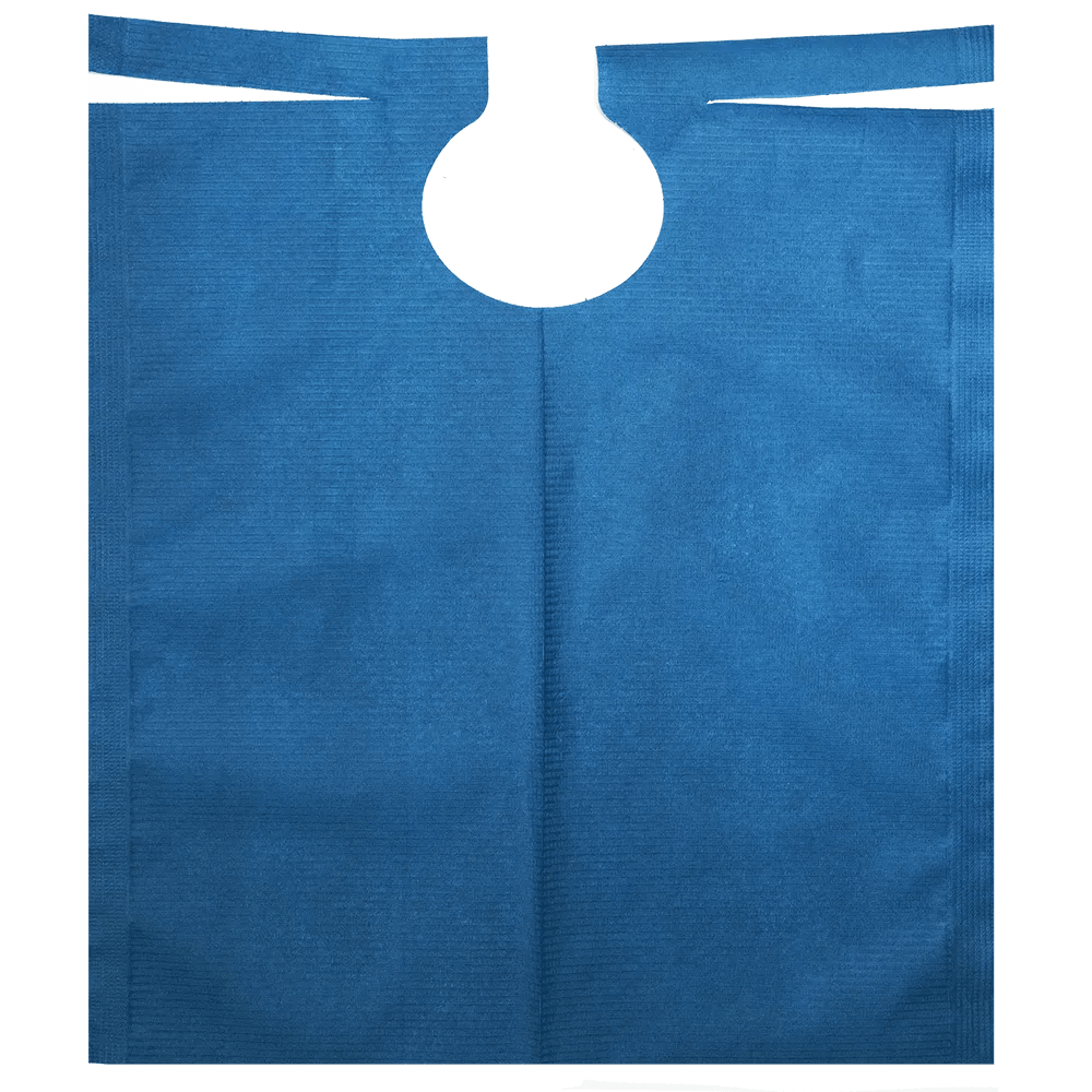 Um babete de paciente AMPri azul com revestimento de PE, medindo 500 x 600 mm, é disposto plano. Esta peça de vestuário da AMPri Handelsgesellschaft mbH possui uma gola redonda, é sem mangas e tem uma bainha aberta. É feito de material leve e não tecido, perfeito para tratamentos dentários.