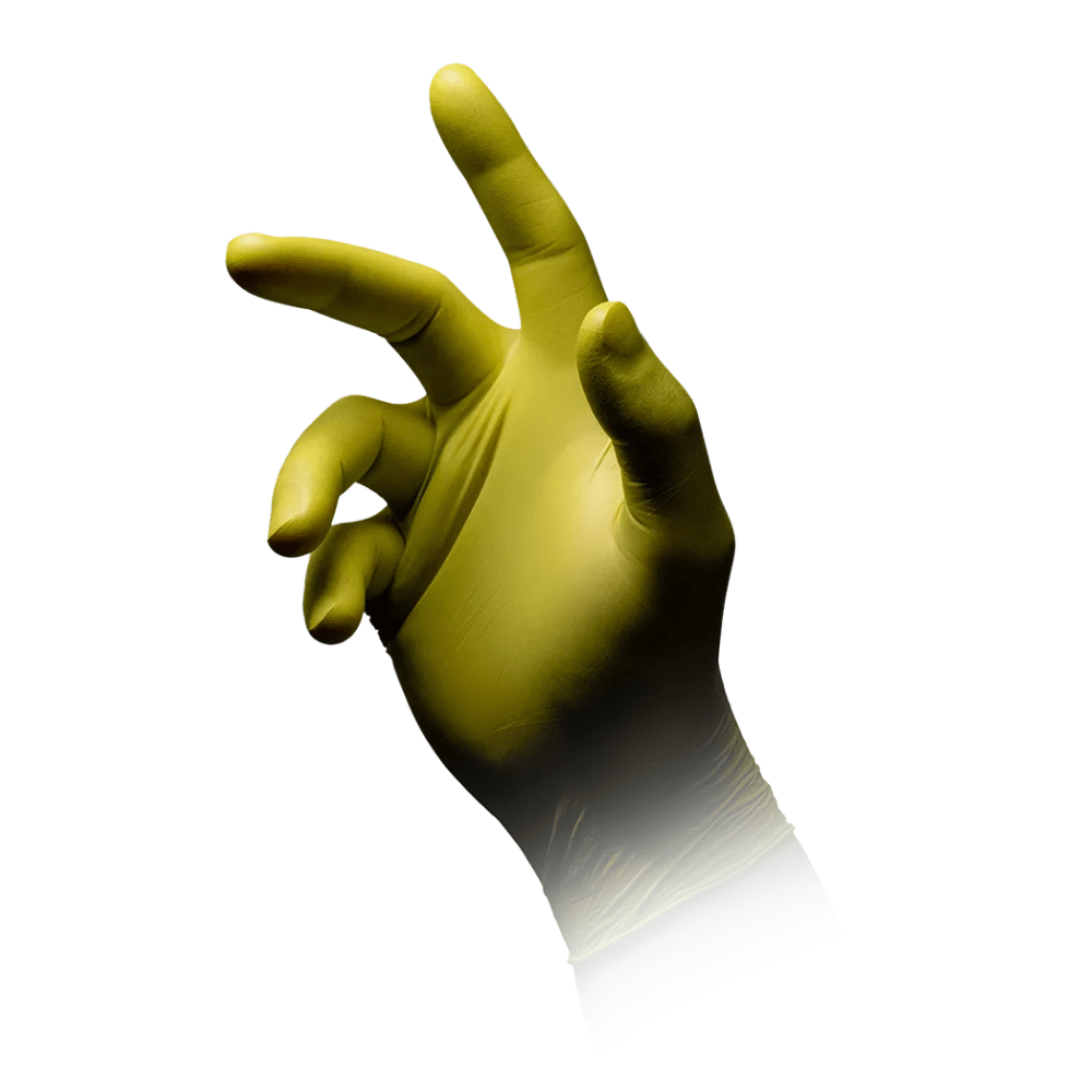 Sobre um fundo branco, vê-se uma mão direita levantada com uma luva de nitrilo AMPri STYLE CEDRO sem pó da MED-COMFORT em verde. A mão está parcialmente fechada em punho, com o polegar, o indicador e o dedo médio estendidos.