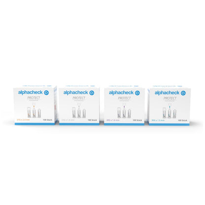 Quatro caixas de lancetas de segurança Alphacheck PROTECT da Berger Med GmbH, desenvolvidas para uma coleta de sangue com menos dor, são apresentadas em fila diante de um fundo branco simples. Cada caixa contém 100 sticks de tamanhos diferentes e destaca o uso sustentável de materiais na embalagem.