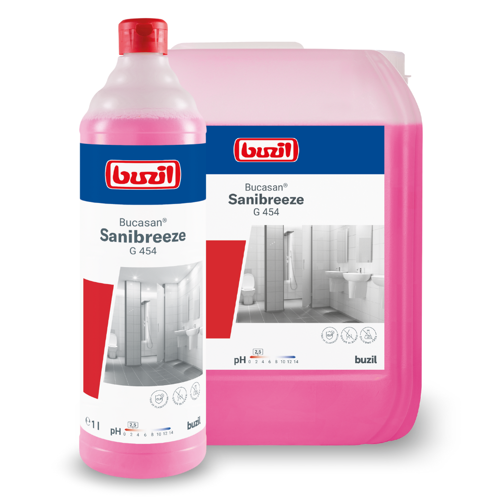 Uma garrafa e um recipiente Buzil Bucasan® Sanibreeze G 454 à base de ácido cítrico, limpador de manutenção sanitária da BUZIL-WERK Wagner GmbH & Co. KG, com um líquido rosa decorado com imagens de uma casa de banho impecável, servem como solução de limpeza eficiente. A garrafa permanece confiante à frente do recipiente maior, mostrando sua capacidade de manter eficazmente as condições higiénicas com sua fórmula de bloqueio de odores.