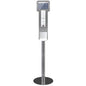 Uma bandeja de gotejamento independente CWS ParadiseLine, compatível com Disinfect NT, serve como uma bandeja de gotejamento abaixo da estação de dispensador de desinfetante com tela sensível ao toque e base de metal redonda para um ambiente higiênico.