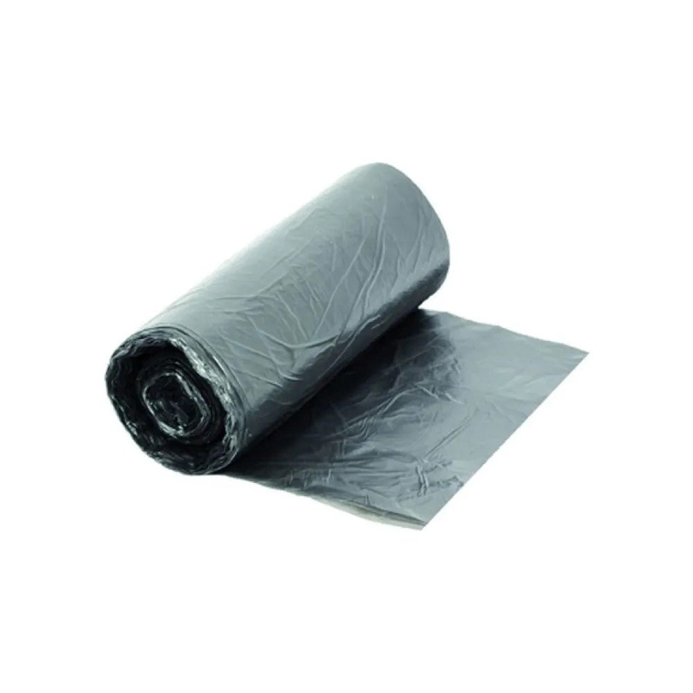 Um saco de polietileno cinzento da CWS, parcialmente desenrolado, repousa sobre um fundo branco, o que realça a textura e a resistência do material de polietileno do saco.