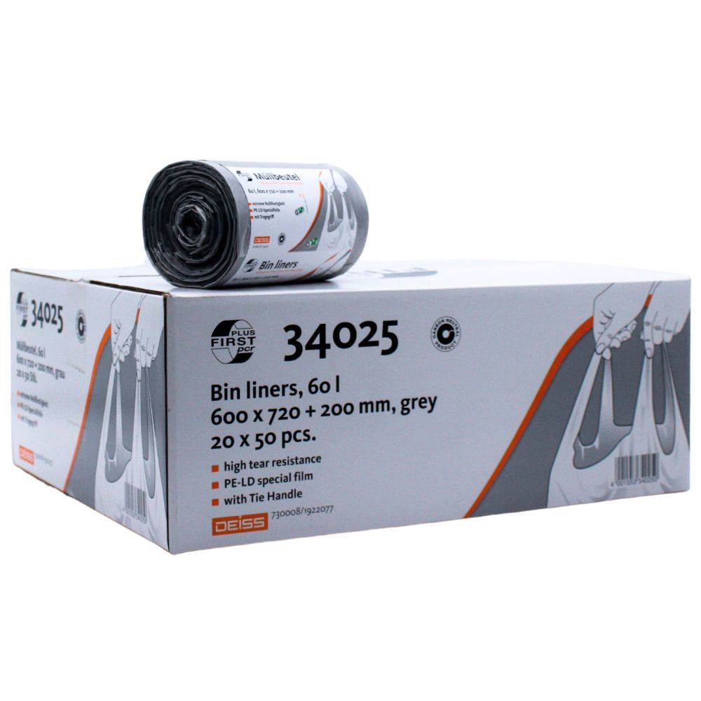 Uma caixa de sacos de lixo DEISS First Plus Pcr de 60 litros, 34045, mostra uma rolo com a inscrição "Sacos de lixo, 60L, 600 x 720 + 200 mm, cinza" e é fabricada de forma neutra em carbono com uma composição de 40% de conteúdo PCR. Beneficie-se da resistência ao rasgo do filme especial PE-LD com alças práticas. A embalagem contém 20 rolos de 50 unidades da EMIL DEISS KG (GmbH + Co.).