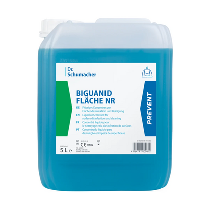 Um concentrado líquido de desinfecção de superfícies Dr. Schumacher Biguanid Fläche NR de 5L da Dr. Schumacher GmbH com uma fórmula azul translúcida para desinfecção e limpeza eficazes, com detalhes do produto em várias línguas no rótulo.