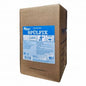 Uma caixa de papelão marrom com a inscrição "GastroPower Spülfix Öko-Box, 10 l" da Abena Re-Seller GmbH com instruções azul-brancas, símbolos de perigo e uma marca de 10 litros; este detergente biodegradável é ecologicamente correto.