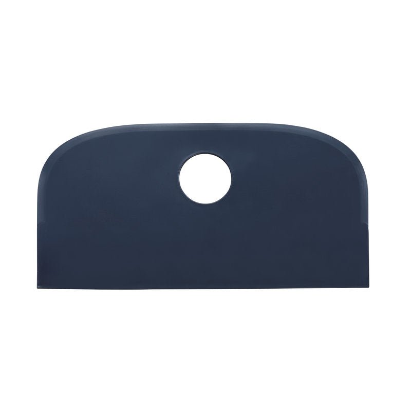 Uma cobertura de pia retangular, azul escuro, com cantos superiores arredondados e um recorte redondo no meio combina perfeitamente com o METDEC PREM. SCHABER GROß, PP, FLEXÍVEL, AZUL, 230X118MM de Haug Bürsten KG para uma limpeza eficiente.