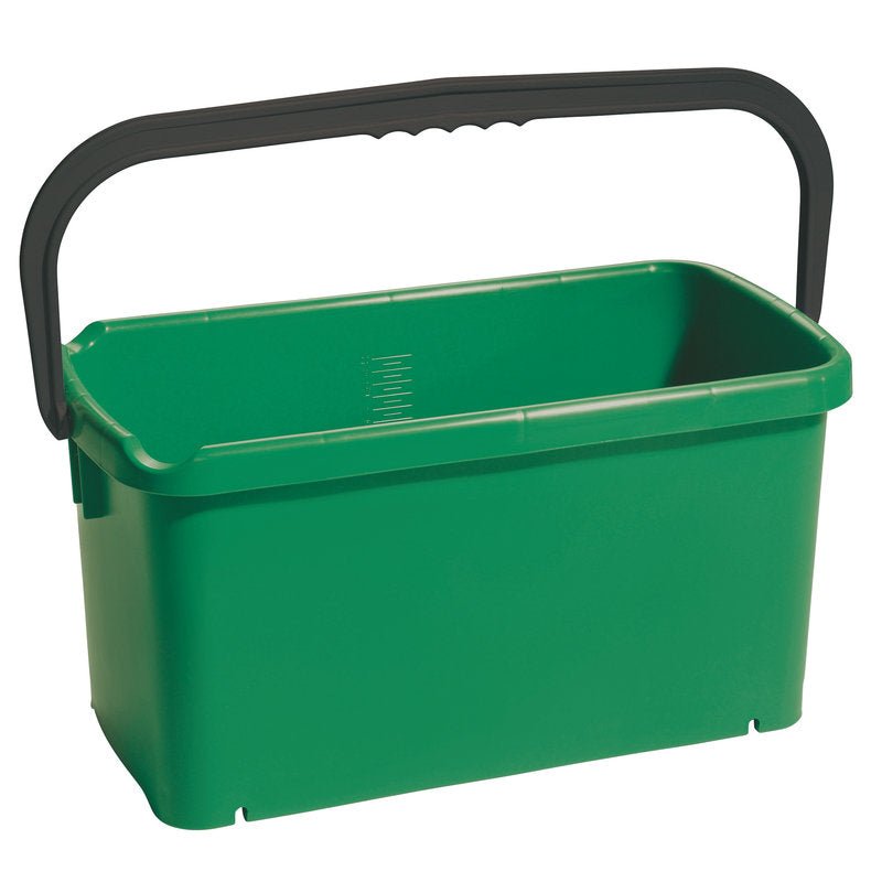 O Haug Bürsten KG Balde, quadrado de polipropileno verde (20L, 480x235x230mm) com alça preta e escala de medição interna é ideal para o transporte de líquidos ou produtos de limpeza.