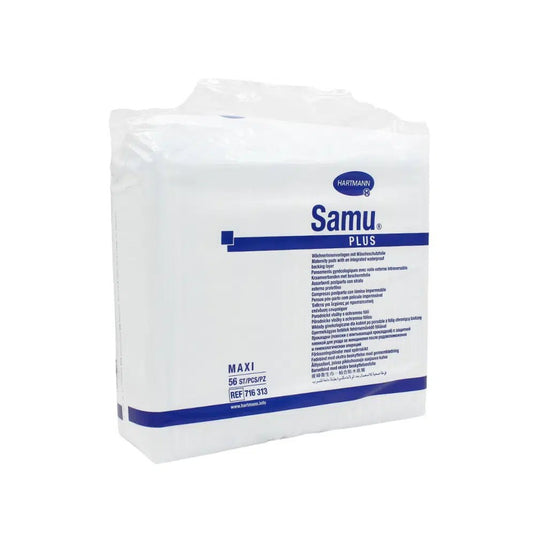 Uma embalagem selada de pensos pós-parto Hartmann Samu® Plus Maxi, da Paul Hartmann AG (56 unidades), ideal para a proteção segura da roupa interior, é fornecida numa embalagem de película transparente com informações sobre o produto a azul na parte da frente.