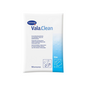 Um pacote de luvas de lavagem descartáveis Paul Hartmann AG Hartmann Vala® Clean com 50 luvas para cuidados corporais. O pacote é branco e azul, com um texto multilingue para a descrição do produto e símbolos para uso.