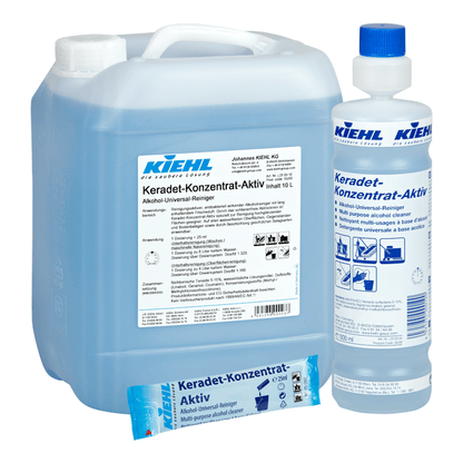 Dois recipientes (um bidão de 10 litros e uma garrafa menor) e um saco descartável azul Kiehl Keradet-Aktiv Alkohol-Universal-Reiniger da Johannes Kiehl KG, com rótulo em alemão e adequado para todas as superfícies.