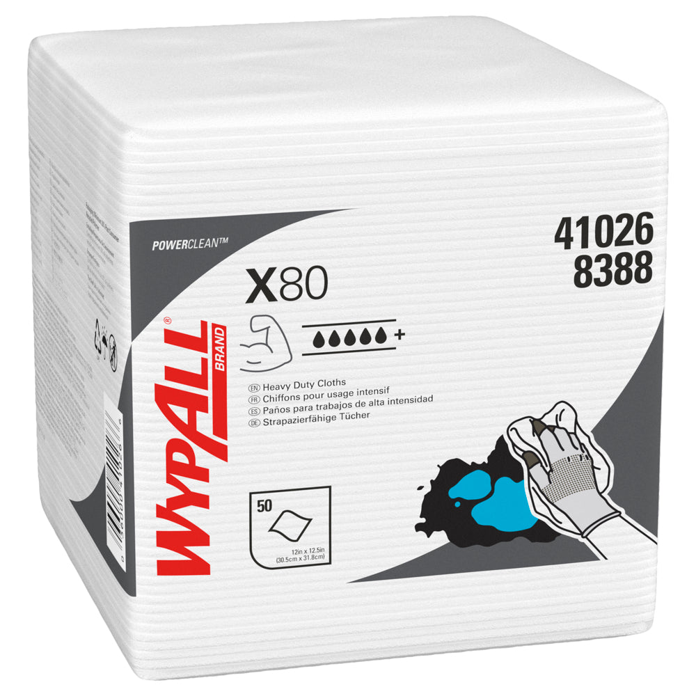 Um conjunto de toalhetes de limpeza WypAll® X80 PowerClean brancos, dobrados em quarto, em embalagens retangulares (4x50 folhas), etiquetados com a marca da Kimberly-Clark GmbH. Ideal para a limpeza industrial exigente. Cada caixa contém 4 sacos com 50 toalhetes.