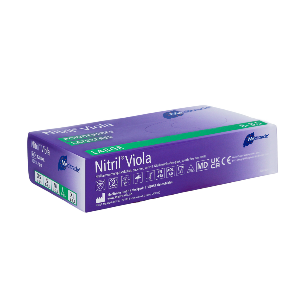 Uma caixa de Meditrade Nitril® Viola Luvas de nitrilo coloridas em lilás, tamanho L, em uma embalagem violeta e branca. As marcações incluem o símbolo CE e outras certificações médicas da Meditrade GmbH.